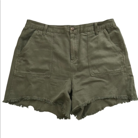 Aerie Olive Adventure Short - Picture 3 of 6